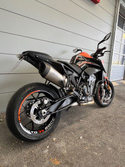 KTM 890 DUKE