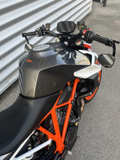 KTM 1290 SUPER DUKE R