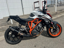 KTM 1290 SUPER DUKE R