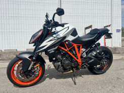 KTM 1290 SUPER DUKE R