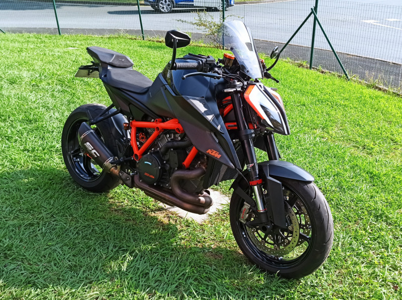 KTM 1290 SUPER DUKE R