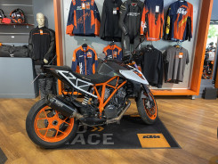 KTM 1290 SUPER DUKE R