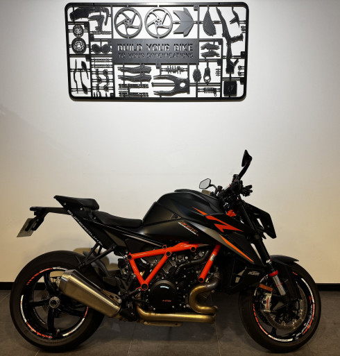 KTM 1390 SUPER DUKE R