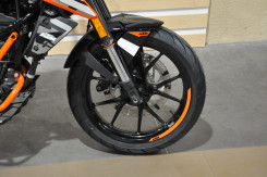   KTM 125 DUKE ABS