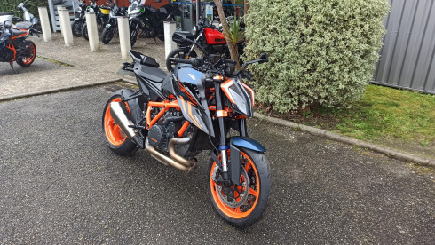 KTM 1290 SUPER DUKE R EVO