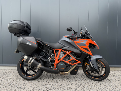 KTM 1290 SUPER DUKE GT 2022