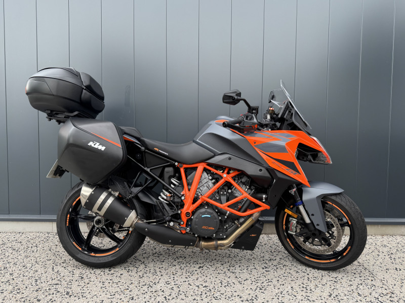 KTM 1290 SUPER DUKE GT 2022