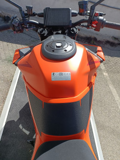 KTM SUPER DUKE 1390 R EVO 1ER MAIN A SASIR 