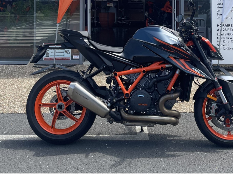 KTM 1290 SUPER DUKE R