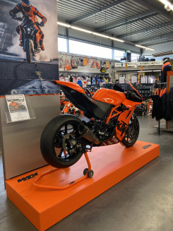 KTM RC 8C