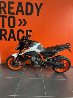 KTM 890 DUKE R