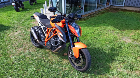 KTM 1290 SUPER DUKE R