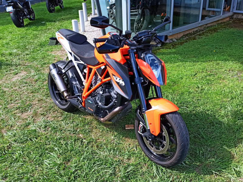 KTM 1290 SUPER DUKE R